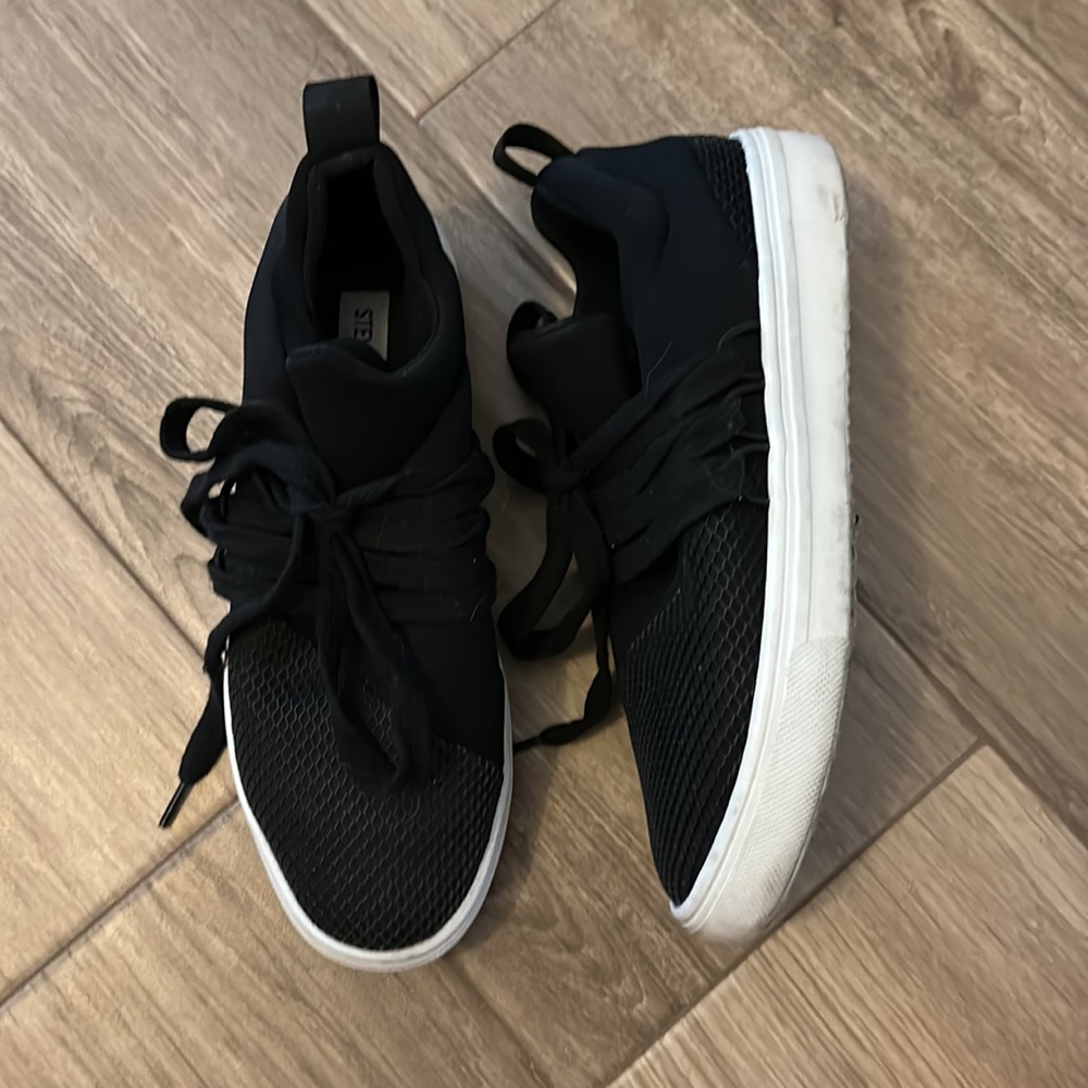 Steve Madden sneakers - Picture 2 of 5
